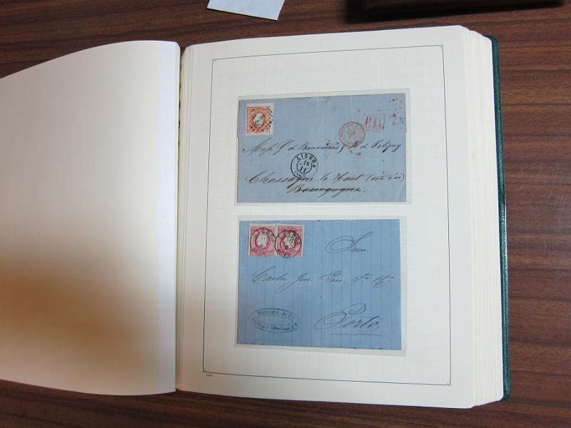 0018 (16).JPG -     Lote:    18      Marcofilia      Lotes Especiais       Descrição:         Portugal &mdash; Colecção especializada em dois álbuns com estudo especializado das marcas de duplo círculo e circulares de Lisboa, com selos de diversas emissões e cartas. Lote a ver.        Lote       Valor Base:     &euro; 1.000,00     Valor Venda:     Retirado     